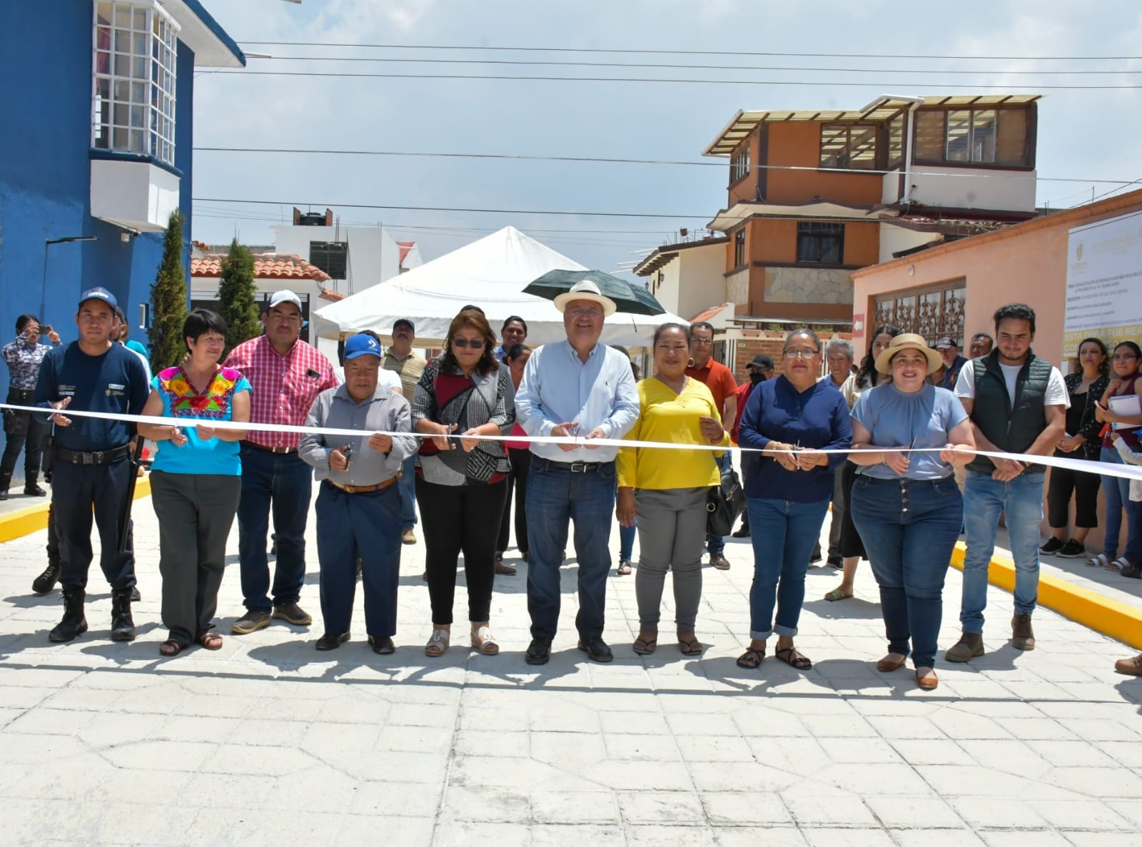 INAUGURA MARIANO DÍAZ PAVIMENTACIÓN DE LA CALLE CHABACANOS. – H. Ayuntamiento de San Cristóbal de Las Casas