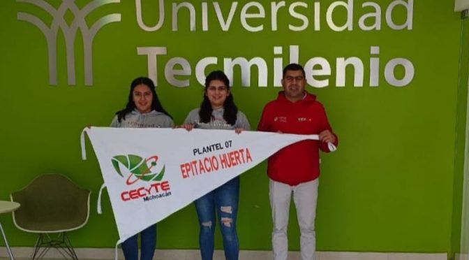Alumnas del Cecytem se coronan en Campeonato femenil de robótica