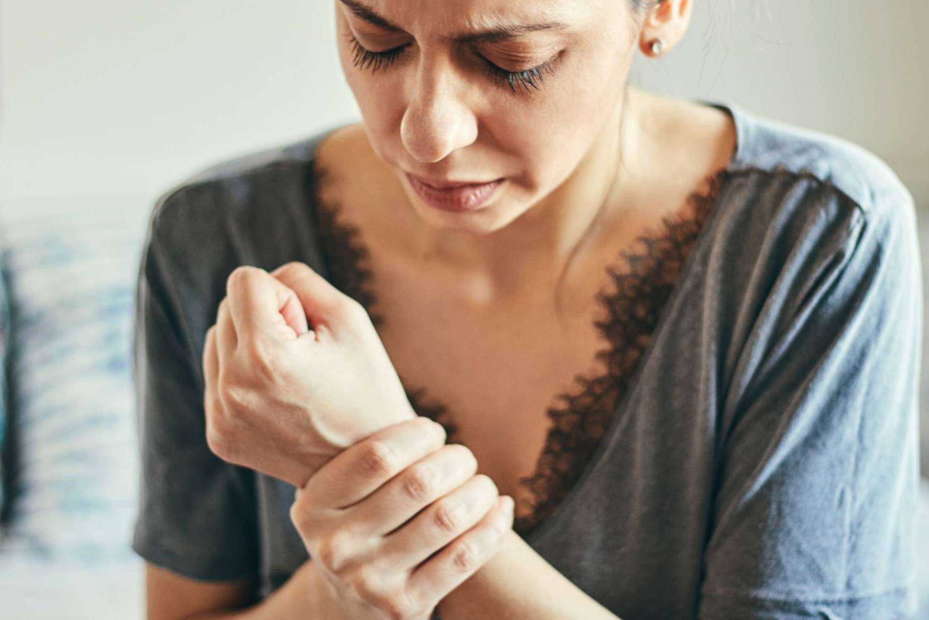 Causas, tratamiento y prevención de los dolores articulares en la menopausia, por Menopausia en Forma