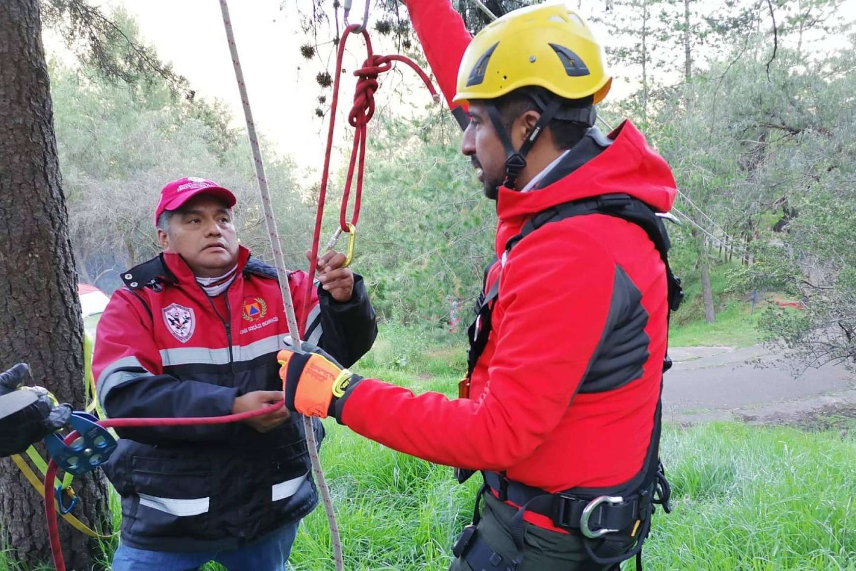 La importancia de capacitar al personal para disminuir riesgos laborales, con Hogo Mev