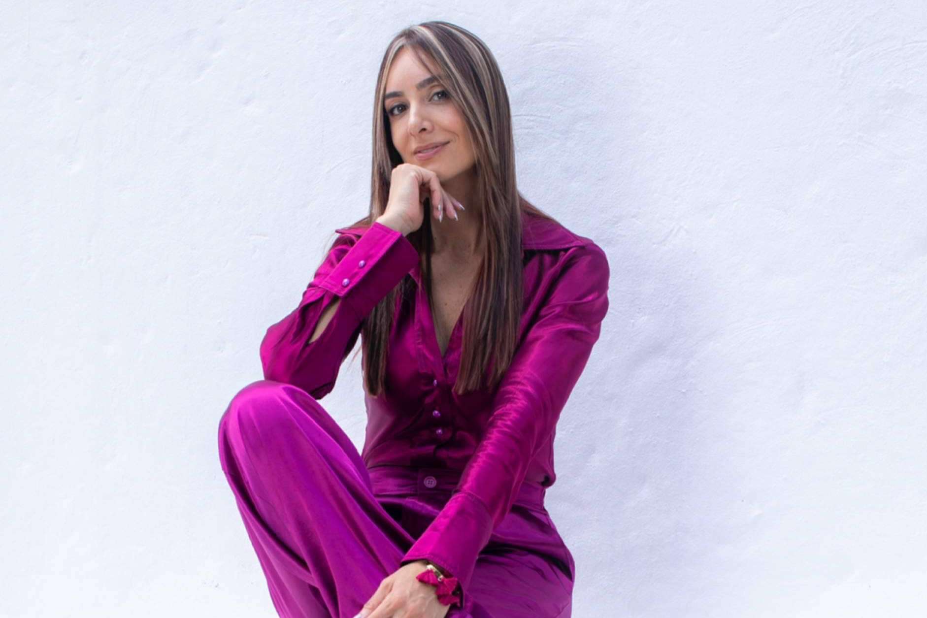 Aprender técnicas de negociación para cerrar con éxito una venta, con Claudia Ruiz Henao