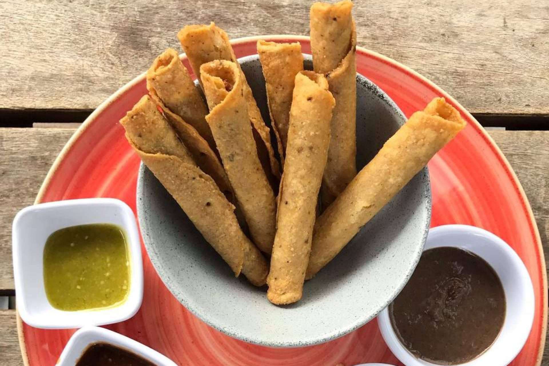 Todo lo necesario para preparar tacos, enchiladas, quesadillas, pizza  y mucho más cada mes